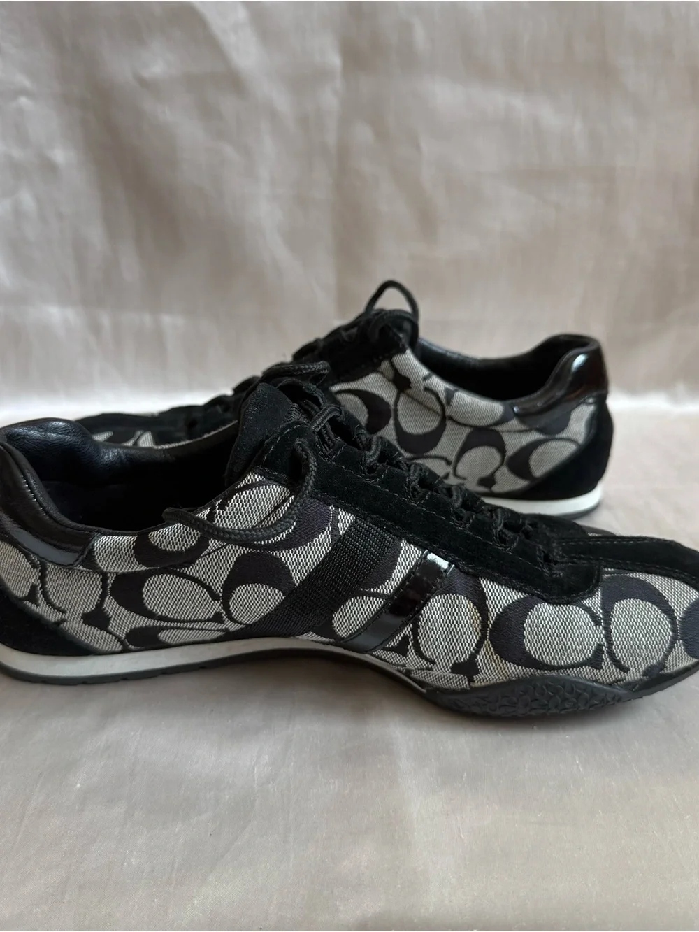 Coach Women’s Black and Gray Signature C Low-Top Sneakers